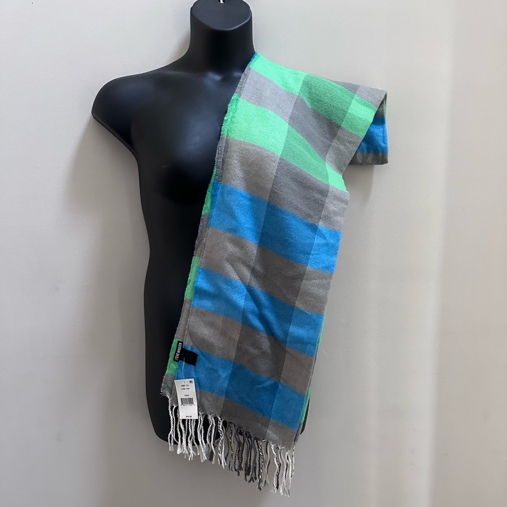 STEVE MADDEN BLANKET SCARF
